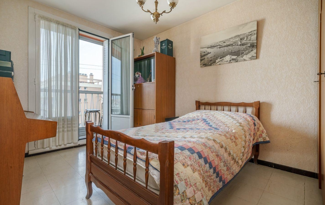Annonces AUBAGNE : Appartement | MARSEILLE (13005) | 63 m2 | 239 000 € 