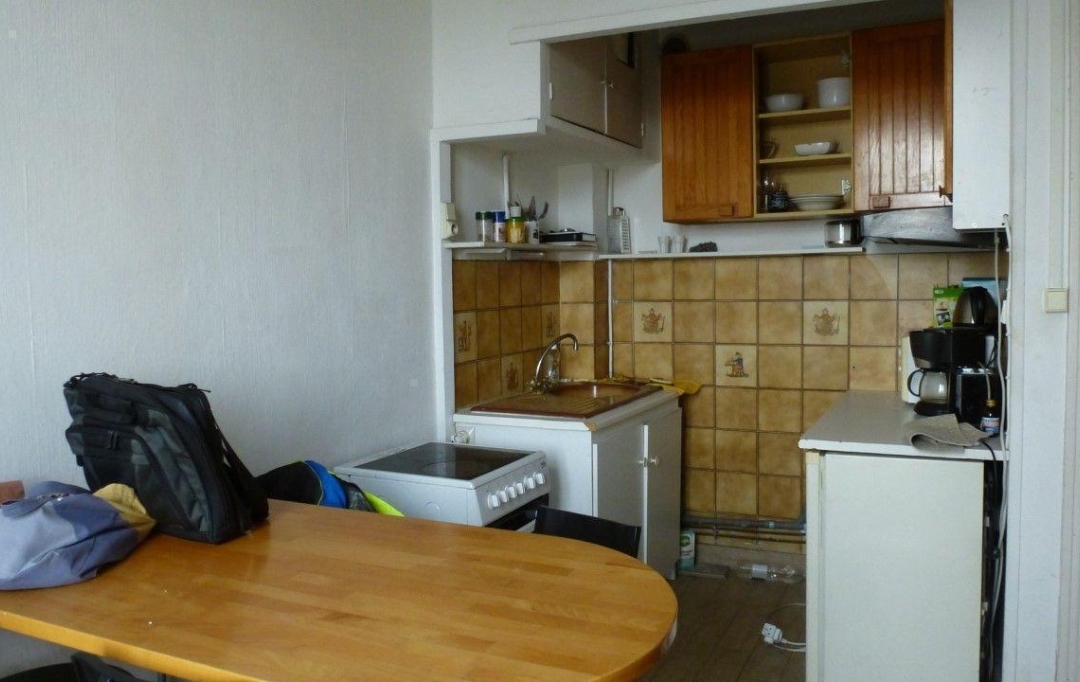 Annonces AUBAGNE : Appartement | MARSEILLE (13005) | 49 m2 | 215 000 € 