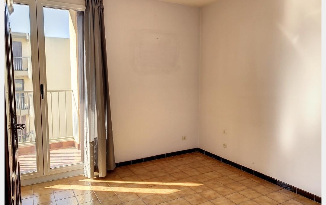 Annonces AUBAGNE : Appartement | MARSEILLE (13013) | 68 m2 | 950 € 