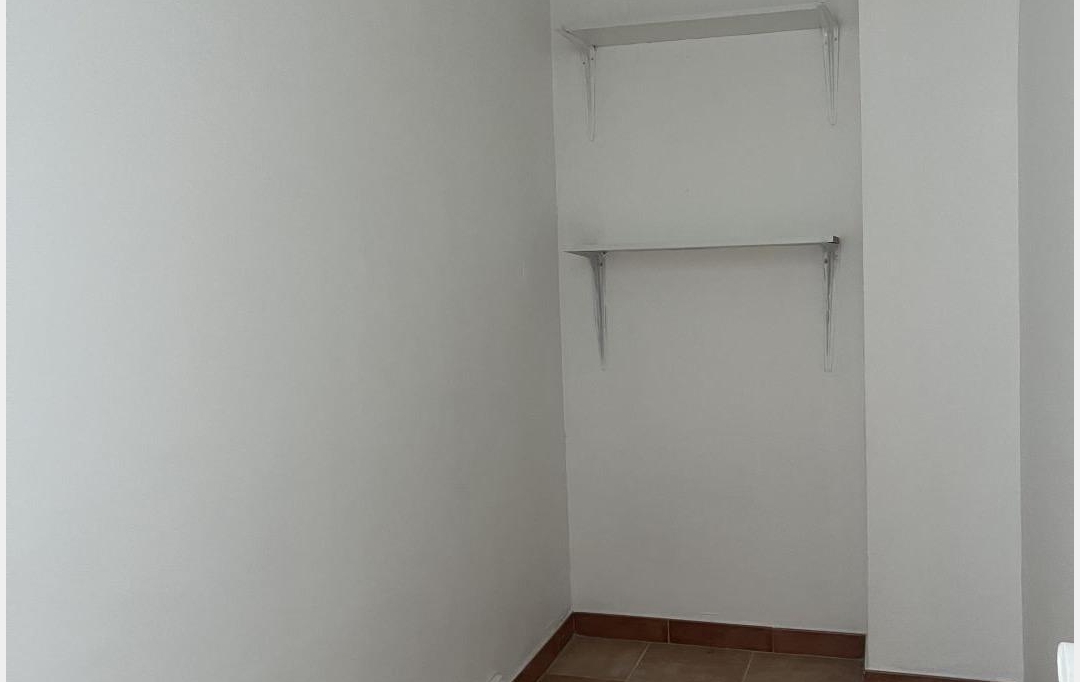 Annonces AUBAGNE : Apartment | MARSEILLE (13012) | 66 m2 | 950 € 