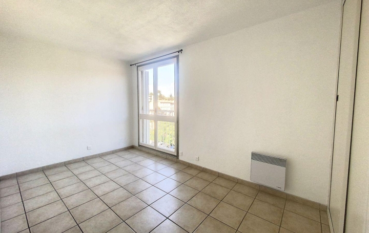 Annonces AUBAGNE : Appartement | MARSEILLE (13013) | 63 m2 | 800 € 